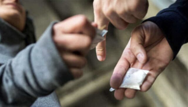 Genova, 19enne arrestato con 10 grammi di cocaina in via Dondero Genova, 19enne arrestato con 10 grammi di cocaina in via Dondero