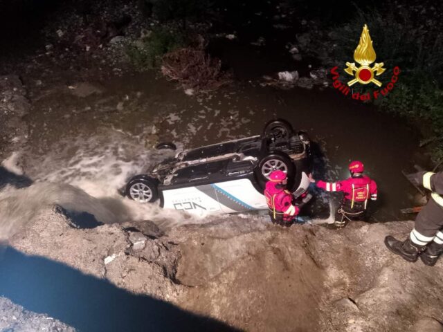 Borgo Fornari, guardia giurata finisce nel Rio Traversa: soccorso dai VVF Borgo Fornari, guardia giurata finisce nel Rio Traversa: soccorso dai VVF