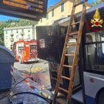 Bolzaneto, a fuoco bus: l’intervento dei Vigili del Fuoco