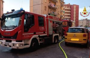 Genova, incendio in un appartamento di via Burlando: evacuate 30 persone, danni ingenti Genova, incendio in un appartamento di via Burlando: evacuate 30 persone, danni ingenti