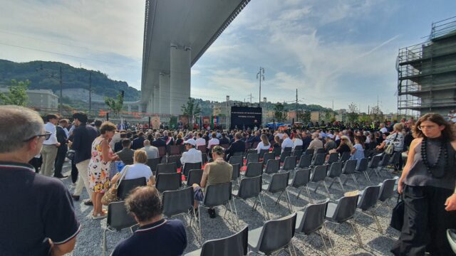 Stefano Alice e i crimini dei colletti bianchi: Devastanti per società ed economia Stefano Alice e i crimini dei colletti bianchi: Devastanti per società ed economia