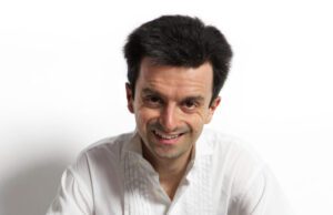 Andrea Bacchetti torna con “Carte Blanche” Andrea Bacchetti torna con "Carte Blanche", recital di piano a Villa Borzino a Busalla Genova - 22 agosto ore 21