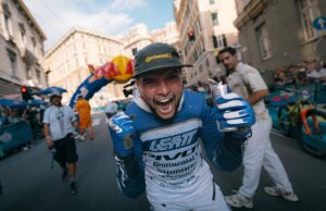 Red Bull Cerro Abajo Genova 2025, trionfo di Roger Vieira nella discesa urbana d’Europa Red Bull Cerro Abajo Genova 2025, trionfo di Roger Vieira nella discesa urbana d’Europa