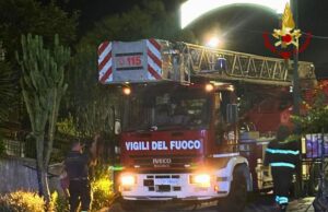 Vigili del Fuoco e 118 evacuano in sicurezza paziente a Ceriale