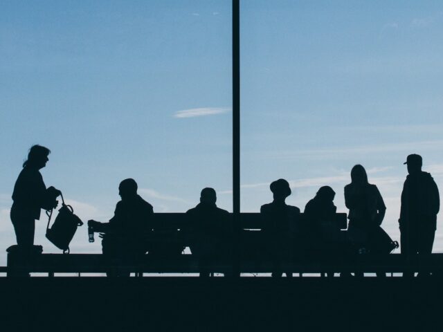 Voli Roma-Genova cancellati: passeggeri bloccati negli aeroporti