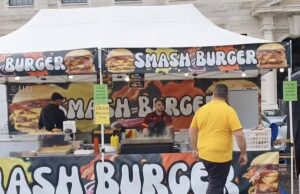 La Spezia si prepara al gusto: Street Food d’Autore in occasione delle Frecce Tricolori La Spezia si prepara al gusto: Street Food d’Autore in occasione delle Frecce Tricolori