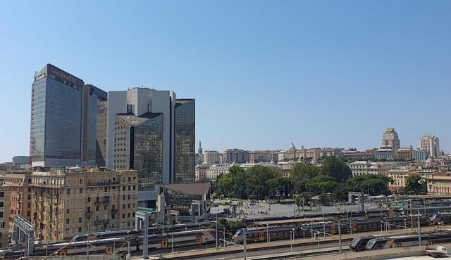 Caldo record in Liguria: a Genova bollino rosso e temperature vicine ai 40 gradi Caldo record in Liguria: a Genova bollino rosso e temperature vicine ai 40 gradi