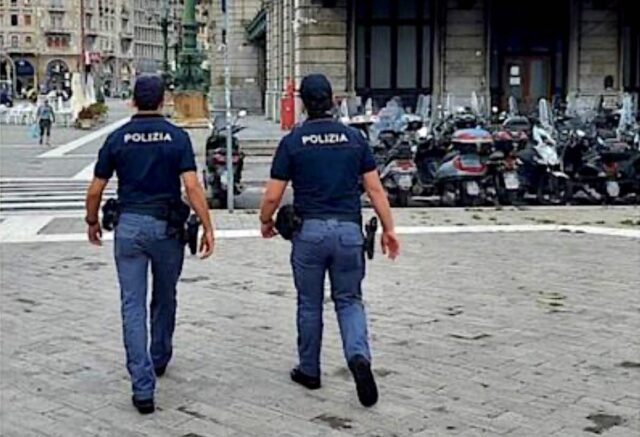 Rapina nei giardini di Brignole: aggredito con calci e pugni per lo zaino Rapina nei giardini di Brignole: aggredito con calci e pugni per lo zaino