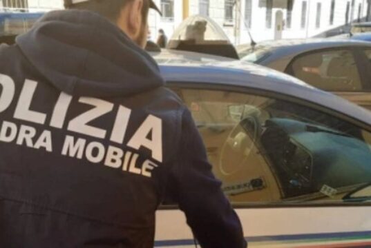 Tunisino denunciato per furto su auto: esce dalla Questura e viene arrestato per un nuovo colpo in Piazza della Vittoria Tunisino denunciato per furto su auto: esce dalla Questura e viene arrestato per un nuovo colpo in Piazza della Vittoria