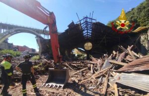 Crollo a Fabbriche di Voltri, terminati controlli: nessuna persona coinvolta Crollo a Fabbriche di Voltri, terminati controlli: nessuna persona coinvolta