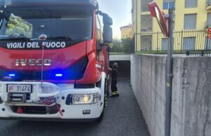 Incendio in garage a Vado Ligure: tempestivo intervento dei Vigili del Fuoco Incendio in garage a Vado Ligure: tempestivo intervento dei Vigili del Fuoco