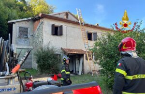 Calizzano, incendio da canna fumaria: intervento dei Vigili del Fuoco