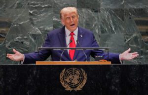 Trump lo dice chiaro e tondo: Ue invasa dai migranti, dovete fermarli come in Usa