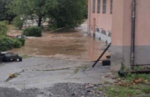Maltempo a Dego: il torrente Pollovero esonda e il paese finisce sott’acqua Maltempo a Dego: il torrente Pollovero esonda e il paese finisce sott’acqua