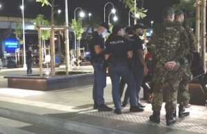 Rapina a Calata Morosini: 44enne arrestato dopo una colluttazione con l’addetto alla sicurezza al Porto Antico di Genova Rapina a Calata Morosini: 44enne arrestato dopo una colluttazione con l’addetto alla sicurezza al Porto Antico di Genova