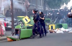 Proteste Bloquons Tout in Francia: tensioni, fiamme e 80.000 agenti dispiegati Proteste Bloquons Tout in Francia: tensioni, fiamme e 80.000 agenti dispiegati