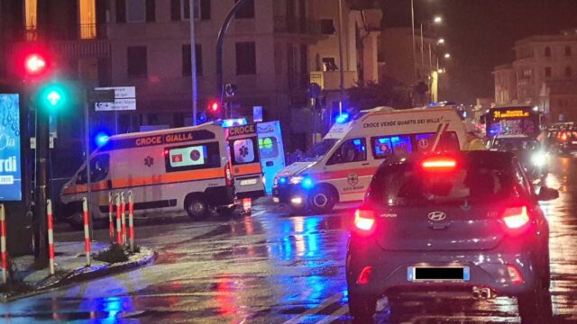 incidente strula croce gialla croce verde quarto Sturla, pedone investito sul ponte: una persona al San Martino