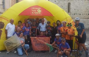 Sono arrivati ad Albenga i ciclisti partiti da Amsterdam per Find the Cure Sono arrivati ad Albenga i ciclisti partiti da Amsterdam per Find the Cure