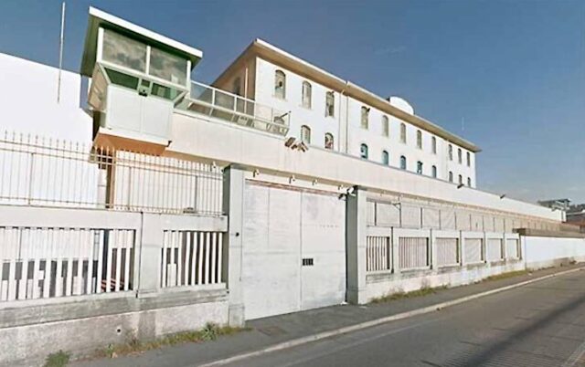 La Spezia, detenuto aggredisce agente della Polizia Penitenziaria La Spezia, detenuto aggredisce agente della Polizia Penitenziaria