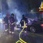 Pontedecimo, a fuoco auto: fiamme spente dai VVF