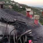 Incendio a Leivi, Vigili del fuoco in azione per domare le fiamme in un’abitazione