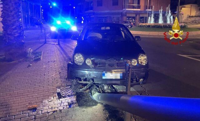 vvf incidente loano Incidente stradale a Loano: intervento dei Vigili del Fuoco nella notte
