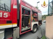 Incendio in Via dei Bricchetti a Savona: Vigili del Fuoco spengono le fiamme Incendio in Via dei Bricchetti a Savona: Vigili del Fuoco spengono le fiamme