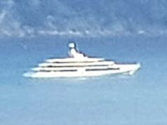 Obama e Michelle sullo yacht di Spielberg tra Portofino e Camogli: vacanze vip in Liguria Obama e Michelle sullo yacht di Spielberg tra Portofino e Camogli: vacanze vip in Liguria