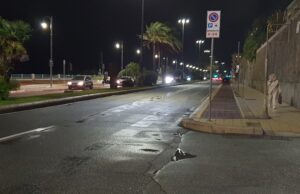 Sversamento di olio alla Foce diversi incidenti sulle strade di Genova
