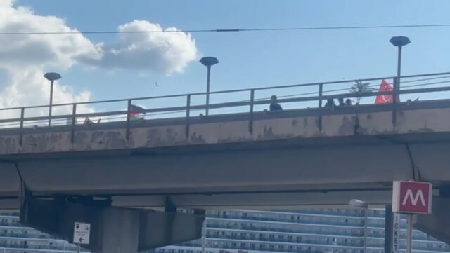 Corteo per Gaza, sopraelevata bloccata: destinazione piazza De Ferrari