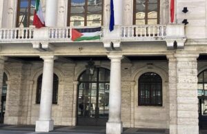 Savona, Foscolo: ancora bandiera palestinese in Comune. Basta odio e discriminazione