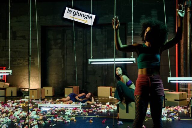 Donne che corrono dà il via alla nuova stagione del Teatro Nazionale Donne che corrono dà il via alla nuova stagione del Teatro Nazionale