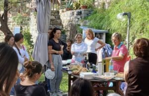 Voci di Donne, Profumo di Ulivi: una giornata di benessere nel cuore del Golfo Paradiso Voci di Donne, Profumo di Ulivi: una giornata di benessere nel cuore del Golfo Paradiso