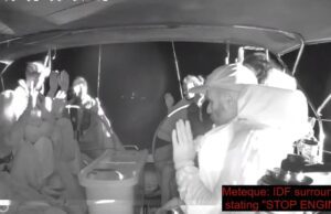 Israele assalta la Flotilla: fermati gli attivisti al largo di Gaza Israele assalta la Flotilla: fermati gli attivisti al largo di Gaza