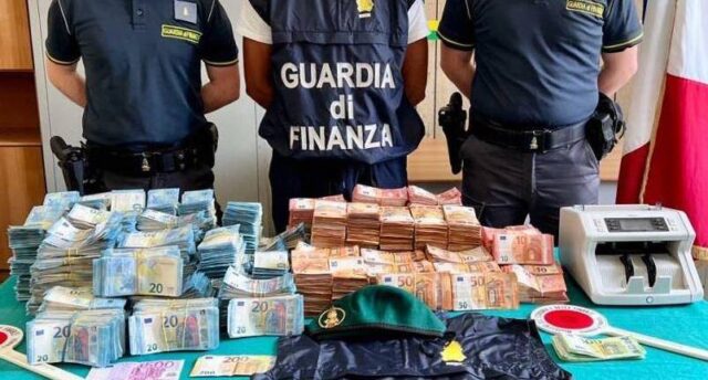 guardia di finanza soldi