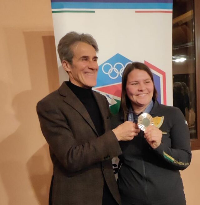 la Stanco con il sindaco Geddo Ortovero ha festeggiato la medaglia d'argento di Silvana Stanco