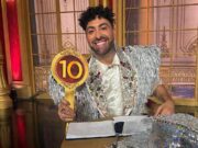 Ballando con le Stelle, Matteo Addino omaggia la Signora Coriandoli: tappeti, tende e bigodini Ballando con le Stelle, Matteo Addino omaggia la Signora Coriandoli: Tappeti, tende e bigodini