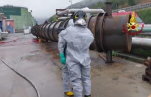 Esercitazione dei Vigili del Fuoco all’ex raffineria IPLOM di Busalla: simulato un incidente chimico Esercitazione dei Vigili del Fuoco all’ex raffineria IPLOM di Busalla: simulato un incidente chimico