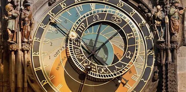 orologio praga Appena scattata l’ora solare: dormiremo un’ora in più, ma le giornate si accorciano