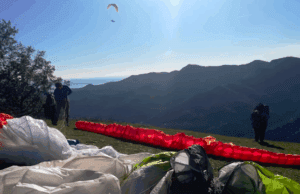 Entroterra di Genova, una 53enne precipita con parapendio: gravissima al S. Martino