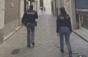 Genova, controlli straordinari nel centro storico: due denunciati e multe per oltre 10mila euro Genova, controlli straordinari nel centro storico: due denunciati e multe per oltre 10mila euro