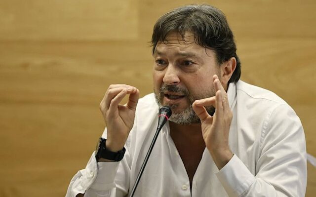 Attentato contro Sigfrido Ranucci: esplode un ordigno sotto la sua auto, la solidarietà