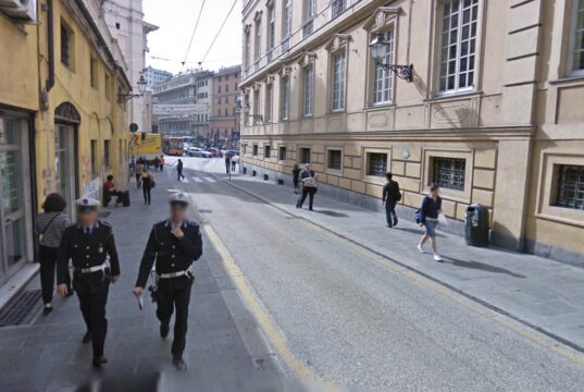 Via Balbi riaperta a Genova: accesso ai veicoli autorizzati Via Balbi riaperta a Genova: accesso ai veicoli autorizzati