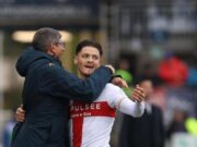 Battaglia a Cagliari, tra i padroni di casa ed il Genoa finisce 3-3. Incredibile gol di Martin