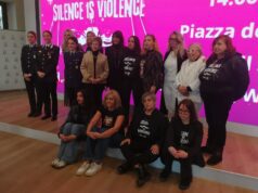 Wall of Dolls 2025 contro la violenza sulle donne Wall of Dolls 2025 contro la violenza sulle donne