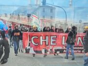 Ex Ilva Genova, lavoratori in corteo verso Sampierdarena: traffico in tilt dopo l’assemblea a Cornigliano Ex Ilva Genova, lavoratori in corteo verso Sampierdarena: traffico in tilt dopo l’assemblea a Cornigliano