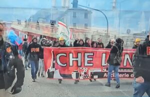 Ex Ilva Genova, lavoratori in corteo verso Sampierdarena: traffico in tilt dopo l’assemblea a Cornigliano Ex Ilva Genova, lavoratori in corteo verso Sampierdarena: traffico in tilt dopo l’assemblea a Cornigliano