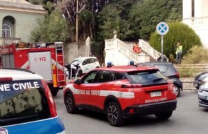 Sfratto all’ex Casa Raphael di Genova: presidio in via Byron Sfratto all’ex Casa Raphael di Genova: presidio in via Byron