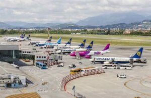 Estate boom per gli aeroporti italiani: 93 milioni di passeggeri Estate boom per gli aeroporti italiani: 93 milioni di passeggeri