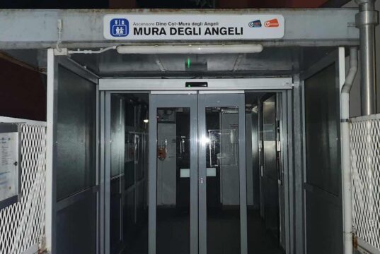 Ascensore Dino Col-Mura degli Angeli, residenti chiedono apertura H24 e gratuità Ascensore Dino Col-Mura degli Angeli, residenti chiedono apertura H24 e gratuità